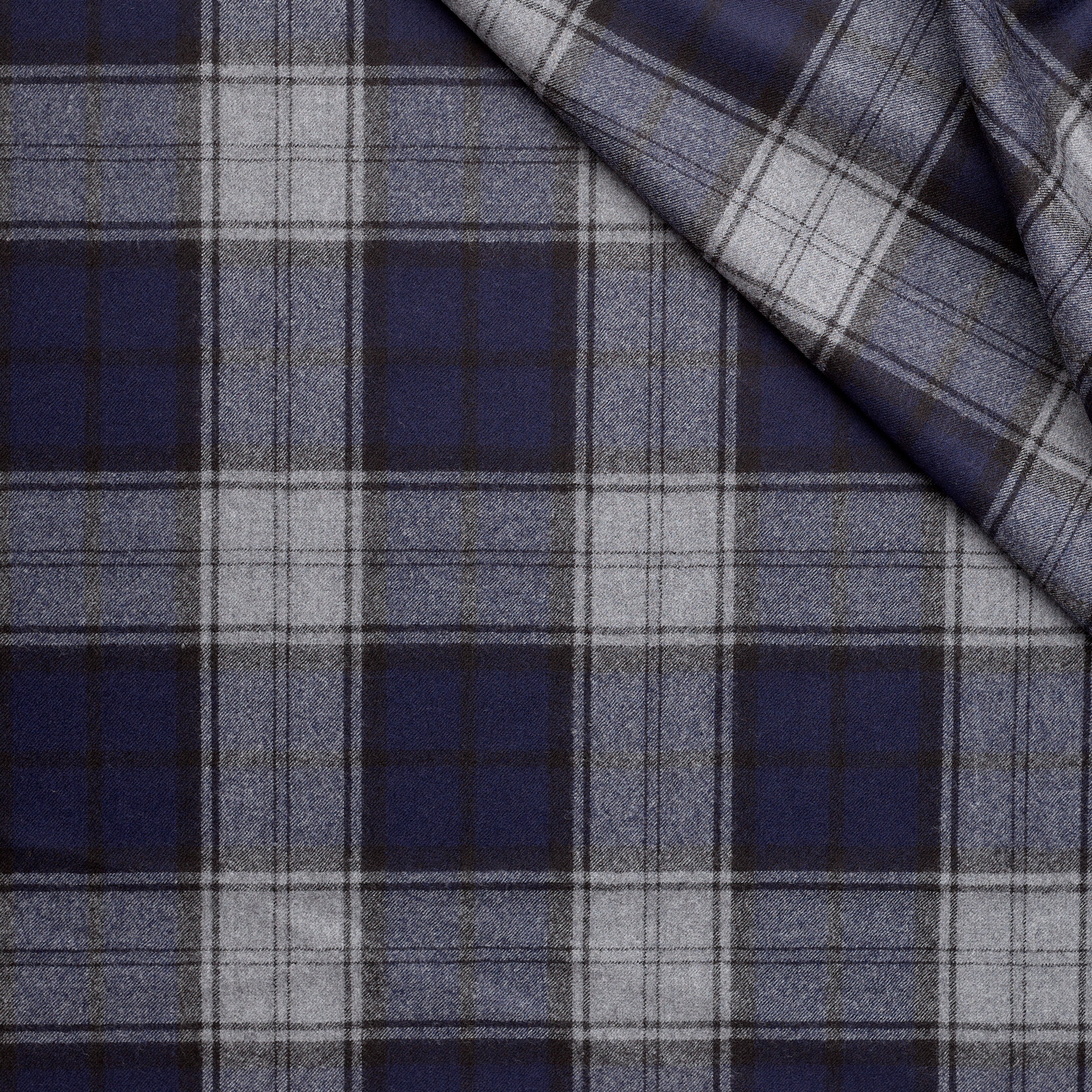 WF2-17 : Worsted Flannel Grey & Navy Check