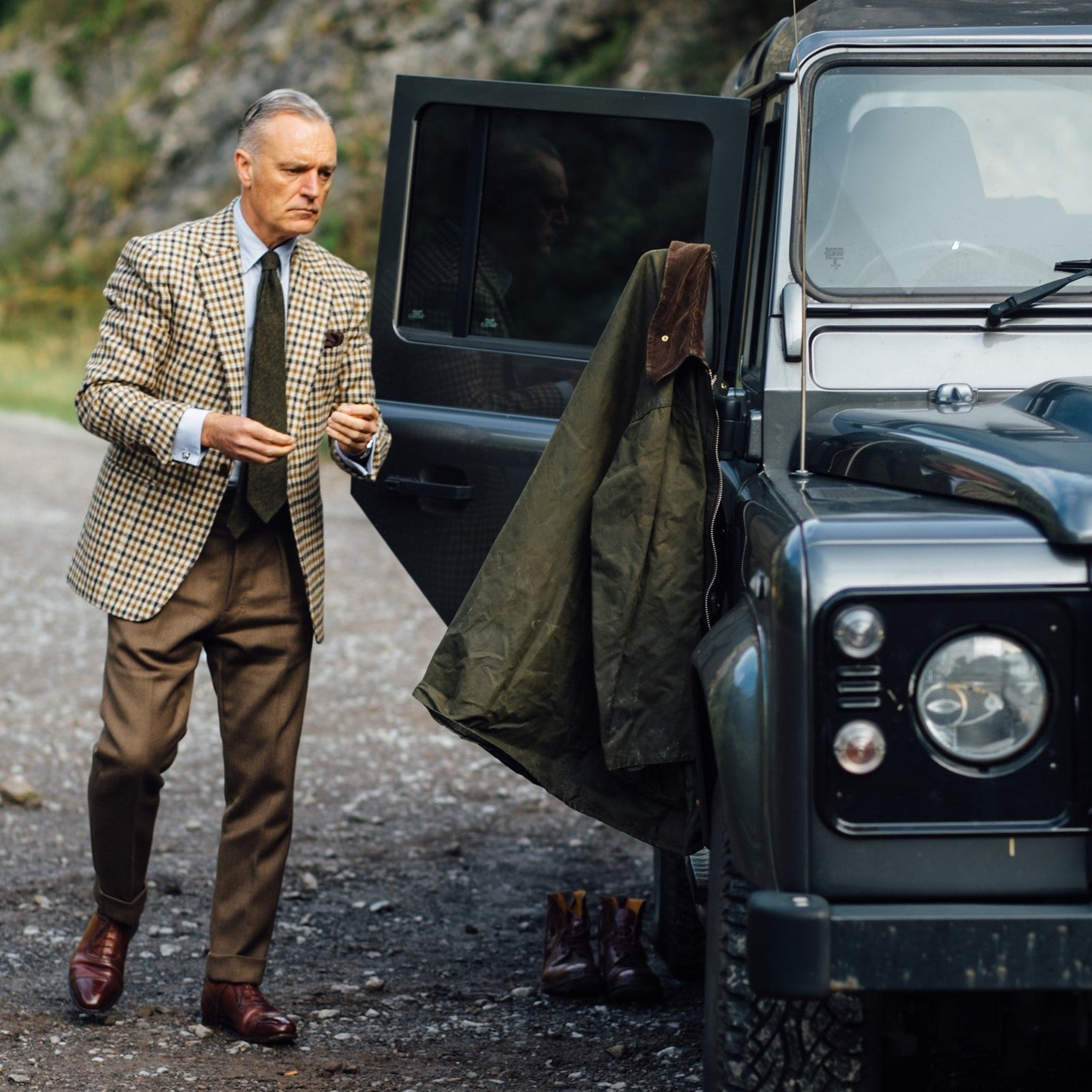 TD50 : Large Tonal Brown Gunclub Check Tweed – Fox Brothers & Co Ltd