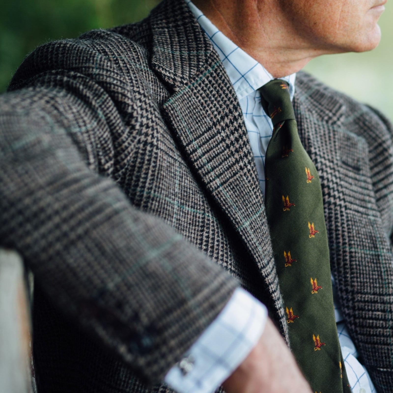TD35 : Madgwick Brown Prince of Wales Check Tweed with Green Deco