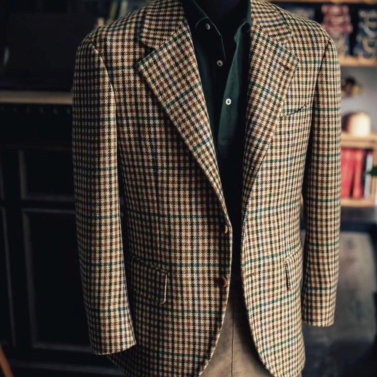 TD42 : Hedgerow Gunclub Check with Topaz & Emerald – Fox Brothers & Co Ltd