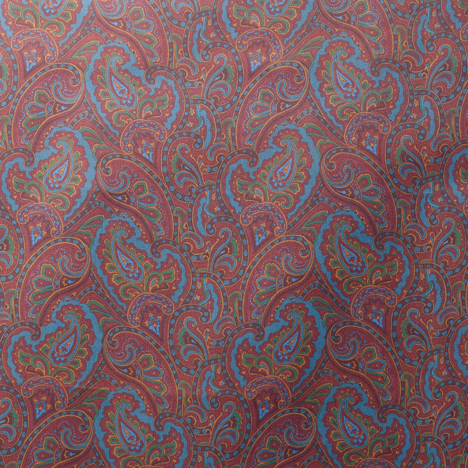 PL19 : Fox Lining Bordeaux and Blue Paisley – Fox Brothers & Co Ltd