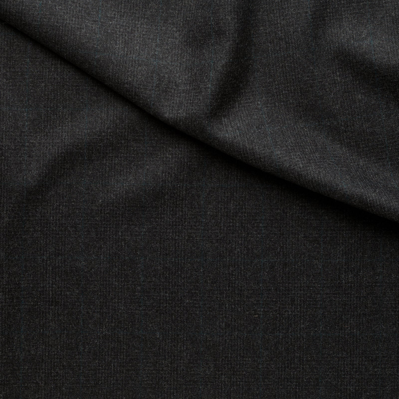 WF2-67 : Worsted Flannel Charcoal Check with Forest Green Deco