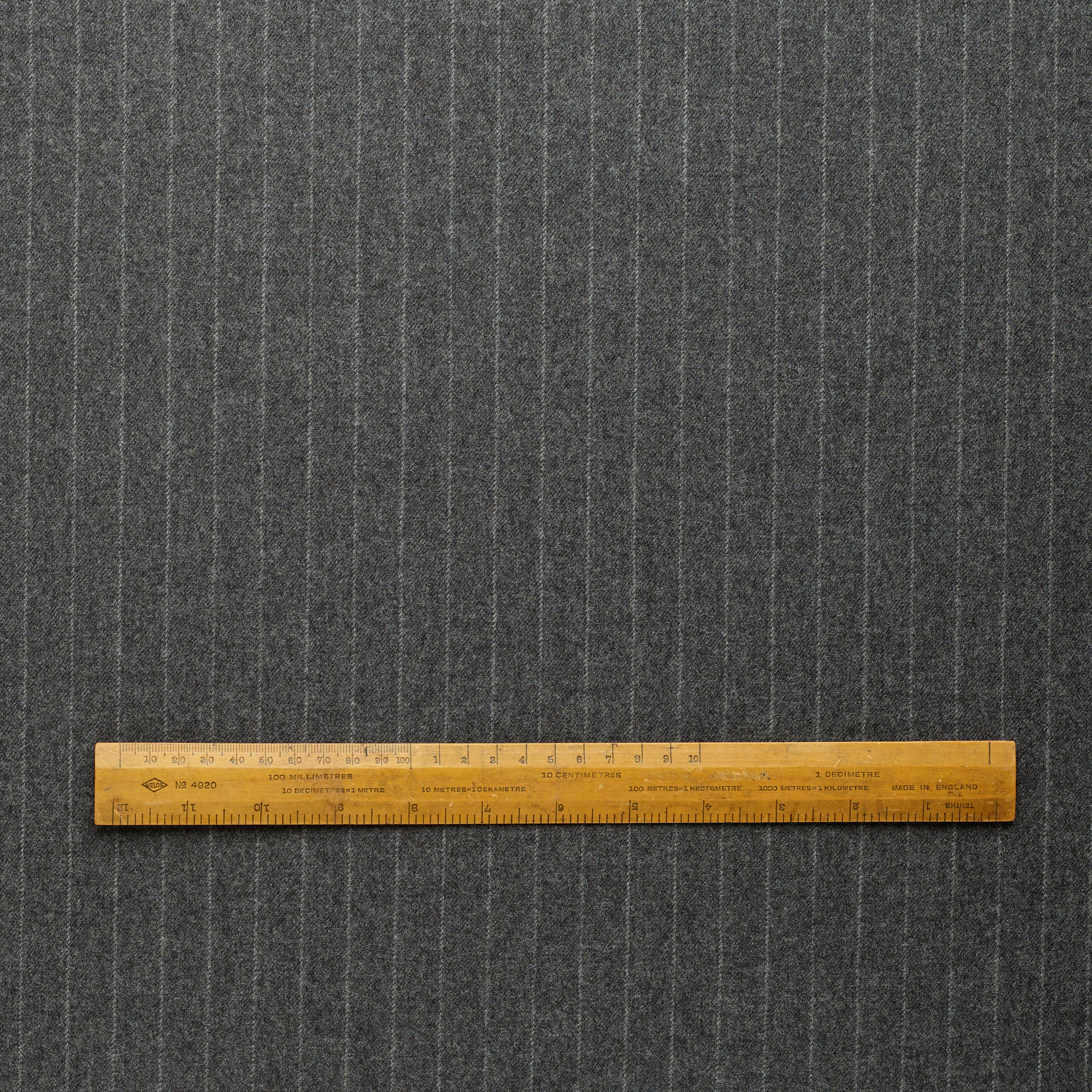 WF2-68 : Worsted Flannel Grey Chalk Stripe