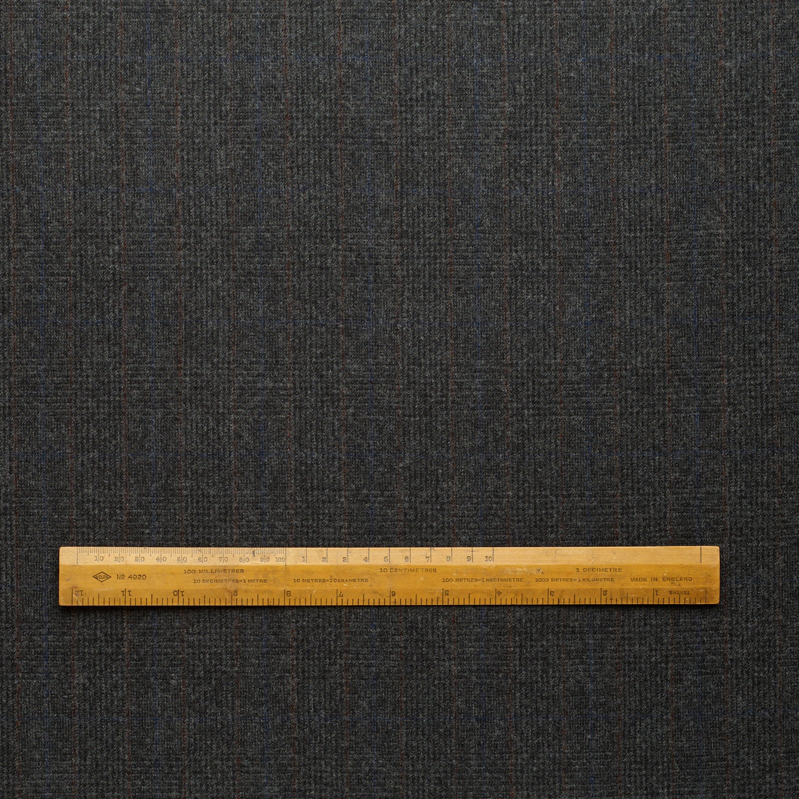 WF2-74 : Worsted Flannel Dark Grey Check with Blue & Bordeaux Deco