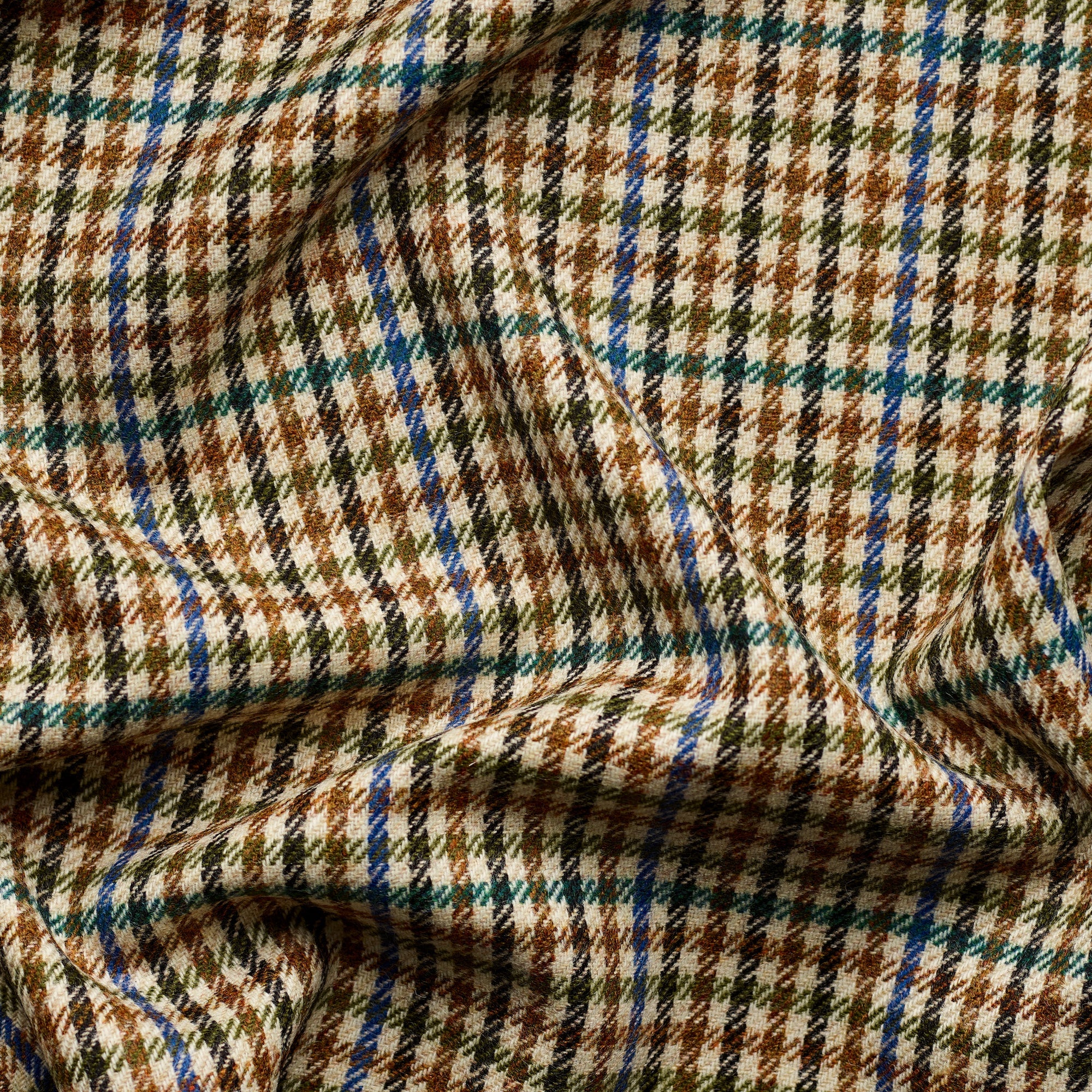 TD42 : Hedgerow Gunclub Check with Topaz & Emerald – Fox Brothers & Co Ltd