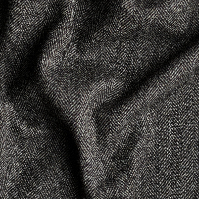 TD8 : Charcoal Herringbone Tweed